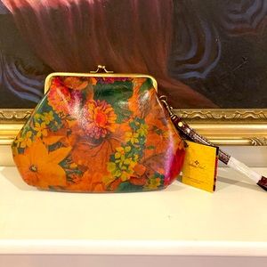 BN Patricia Nash Wristlet